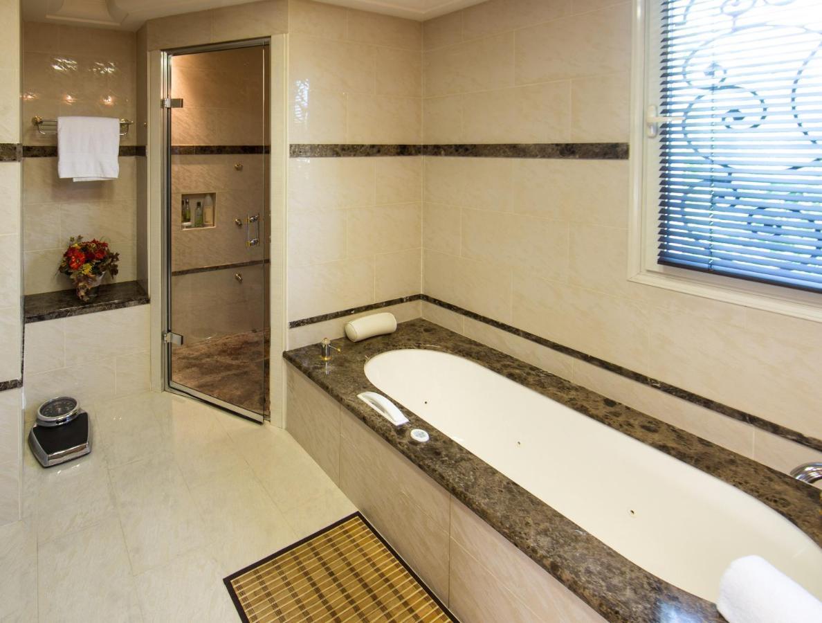 El Paradisio Splendid 5 Stars Villa Atypical In Antibes With Overflowing Swiming Pool 외부 사진